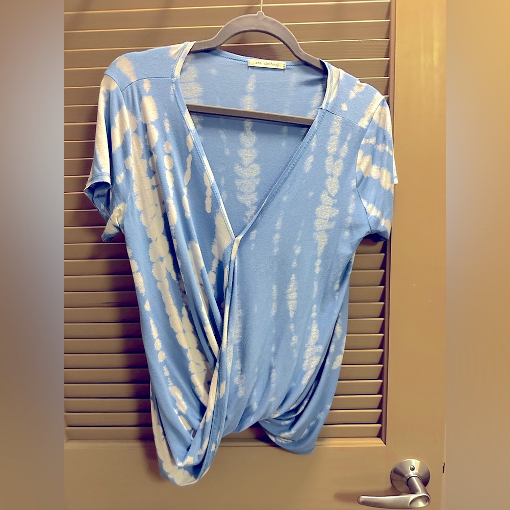 Soft flowy v neck top